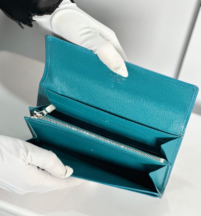 LV Epi Leather Sarah Wallet