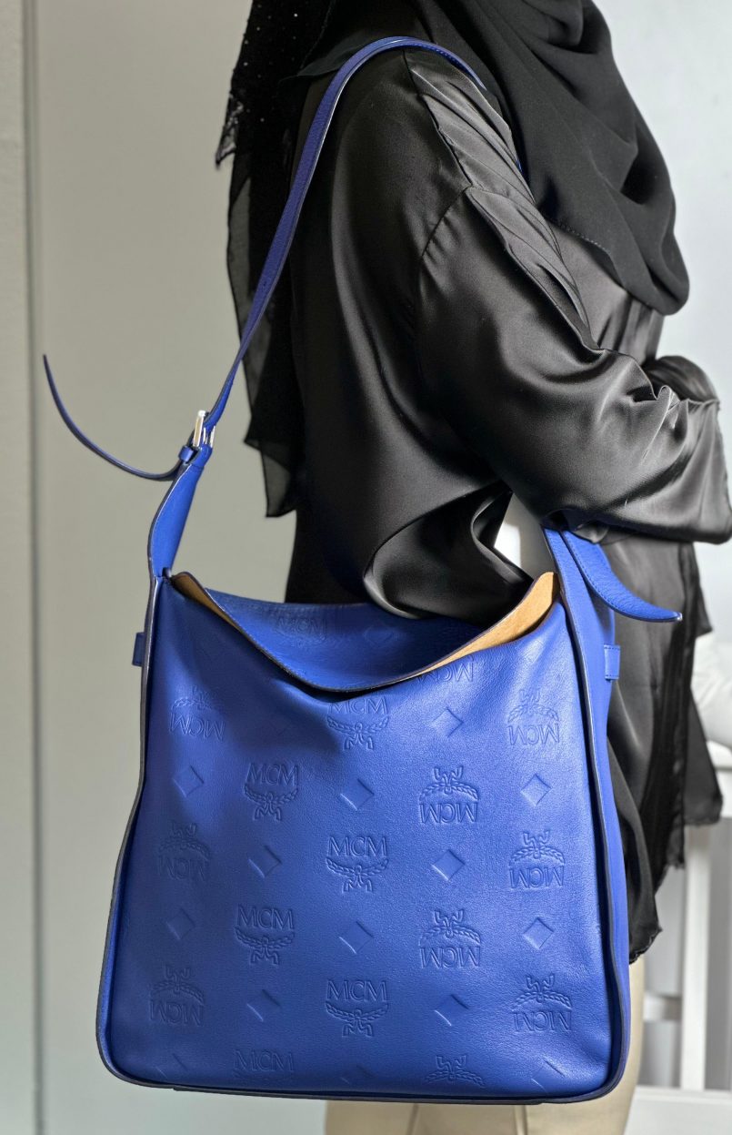 MCM Large Aren Leather Hobo Bag